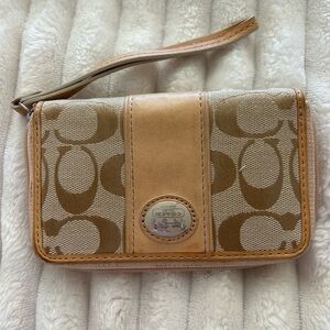 Vintage Coach Beige and Camel Wristlet